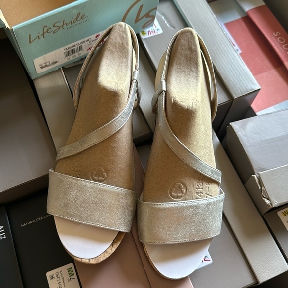 LifeStride Yasmine Wedge Sandal - Picture 4 of 7